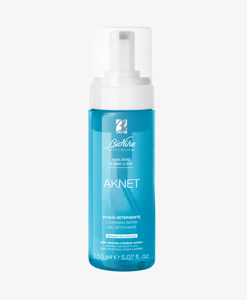 Cleansing water - Aknet | BioNike - Sito Ufficiale