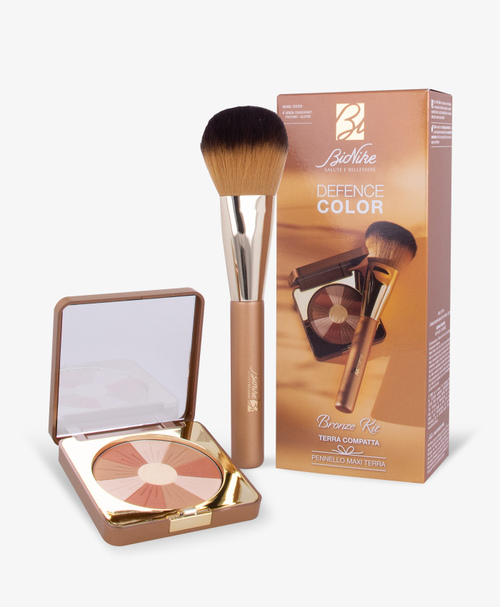 Bronze Kit Special Set: Compact Bronzing Powder + Maxi Bronzing Powder Brush - Compact Bronzers | BioNike - Sito Ufficiale