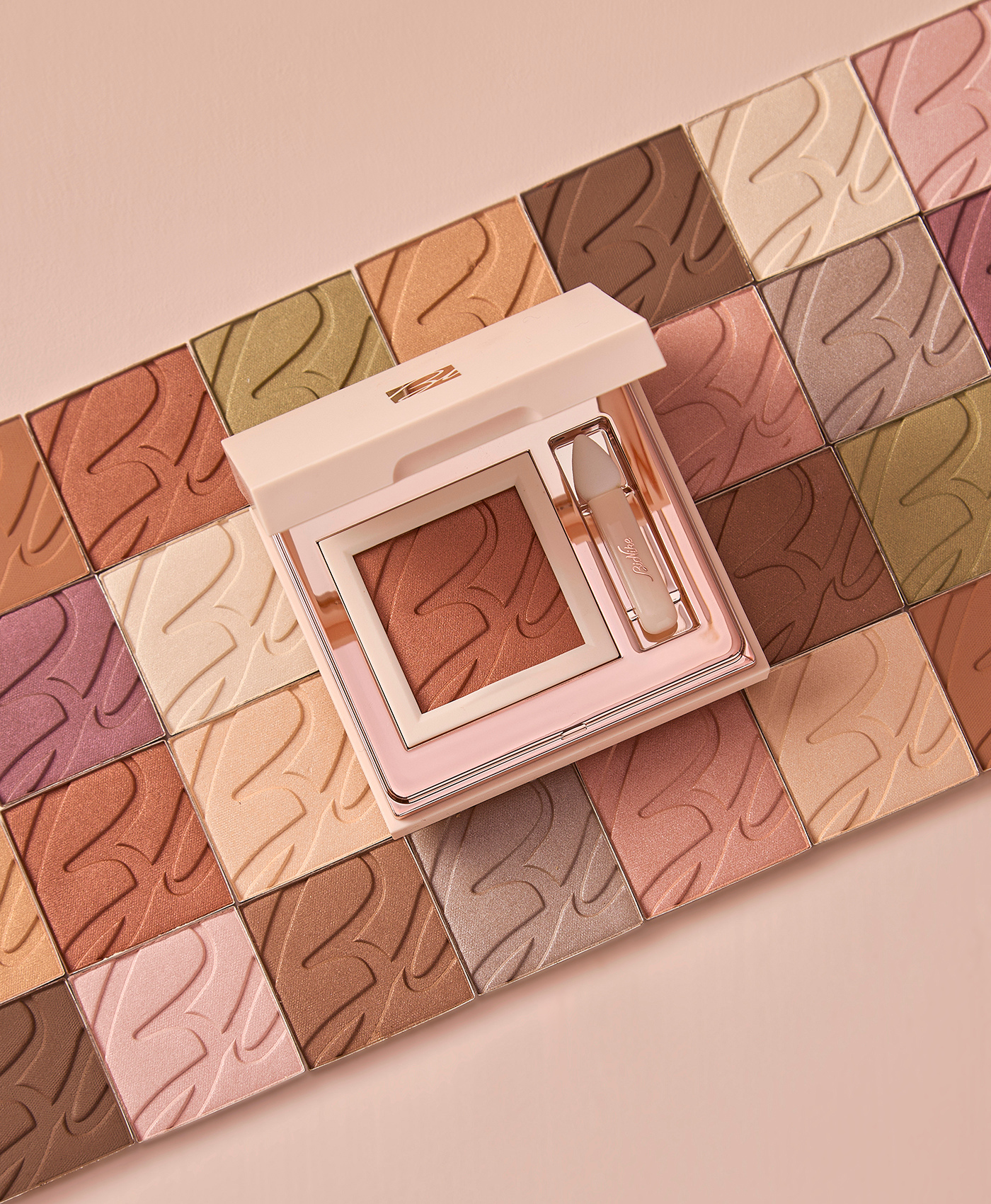 SILKY TOUCH Compact eyeshadow - BioNike - Sito Ufficiale